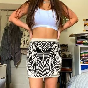 Patterned tight Forever 21 skirt